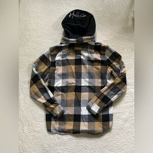 Hollister Women’s flannel button down w/ hood - dark tan, w & b - size Medium